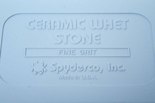 Spyderco Керамический камень (alumina ceramic) BENCH STONE FINE фото 3 Spyderco Керамический камень (alumina ceramic) BENCH STONE FINE фото 3